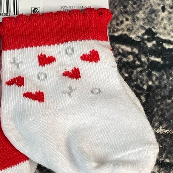 Just One You Carters 0-6 Months Red Pink White Flower X O  Heart Valentines - Picture 8 of 8